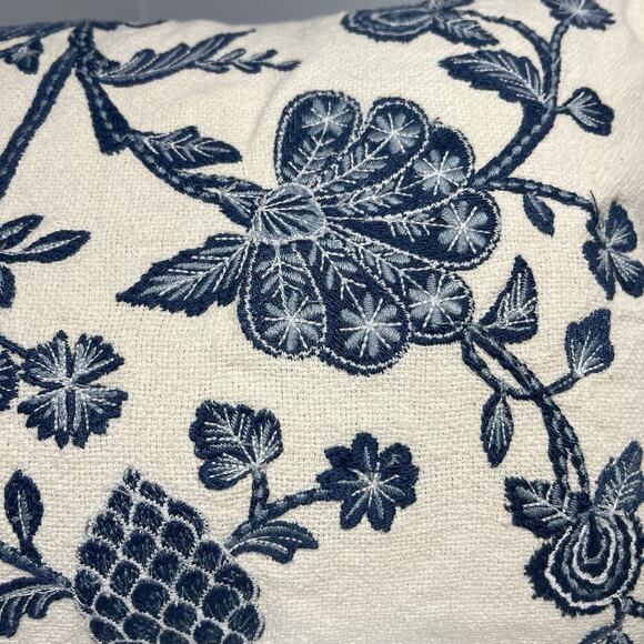 Pier 1 Imports Throw Pillows Set of 2 Embroidered Floral 12 x 19 - Picture 4 of 9